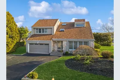 699 Tower Mews, Oakdale, NY 11769 - Photo 1