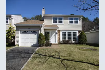229 Fairfield Drive E #229, Holbrook, NY 11741 - Photo 1