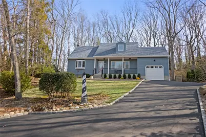 22 Cranbrook Court, Centerport, NY 11721 - Photo 1