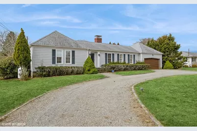 65 Saint Andrews Road, Southampton, NY 11968 - Photo 1