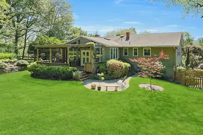 611 Gateway Avenue, Valley Cottage, NY 10989 - Photo 1