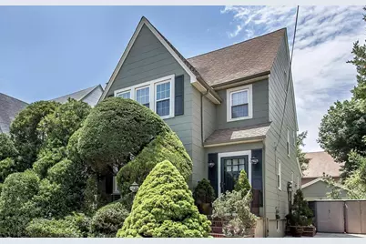 22 Elgin Road, Valley Stream, NY 11581 - Photo 1