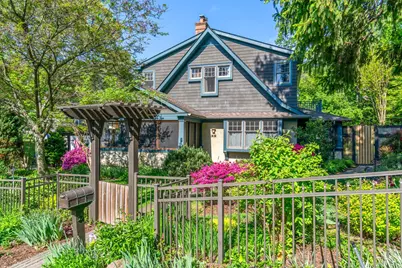 35 Glades Way, Huntington, NY 11743 - Photo 1