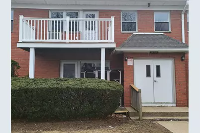 15 Hemlock Drive E #B18, Bay Shore, NY 11706 - Photo 1