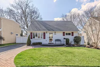 2546 Sycamore Avenue, Wantagh, NY 11793 - Photo 1