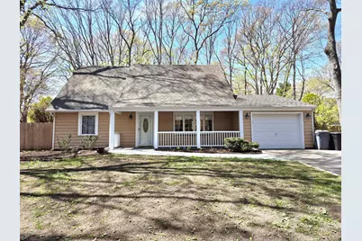 88 Sycamore Circle, Stony Brook, NY 11790 - Photo 1