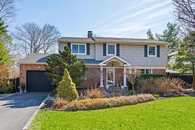 24 Royal Oak Drive, Huntington, NY 11743 - Photo 1