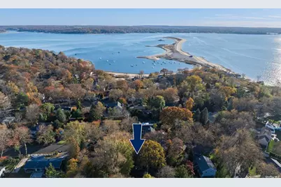 10 Devon Place, Northport, NY 11768 - Photo 1