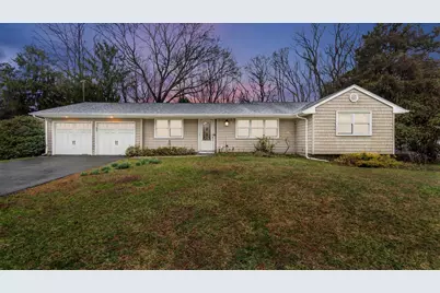 5 Box Place, Hauppauge, NY 11788 - Photo 1