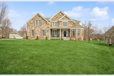 18 Chestnut Street, Hopewell Junction, NY 12533 - Photo 1