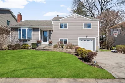 54 Circle Drive, Syosset, NY 11791 - Photo 1