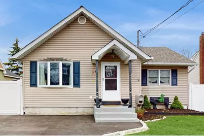 148 Smith Avenue, Islip, NY 11751 - Photo 1