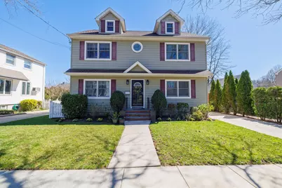 33 Clover Avenue, Floral Park, NY 11001 - Photo 1