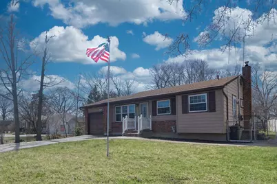 1418 Manatuck Boulevard, Bay Shore, NY 11706 - Photo 1