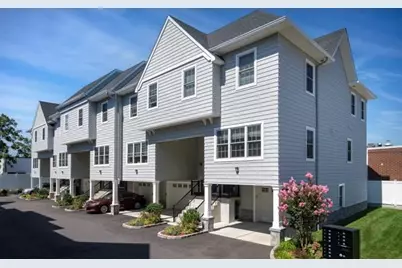 1 Wallace Court #10, Valley Stream, NY 11580 - Photo 1