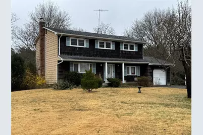 25 Camille Lane, Patchogue, NY 11772 - Photo 1