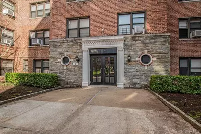 2 Fisher Dr #418, Mount Vernon, NY 10552 - Photo 1