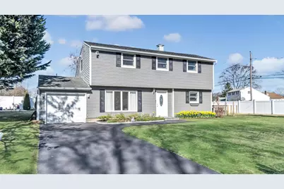 102 Bonnie Road, Oakdale, NY 11769 - Photo 1