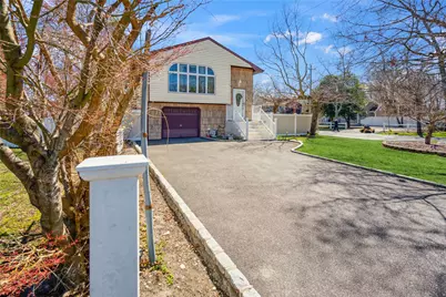 297 Mount Vernon Avenue, Medford, NY 11763 - Photo 1