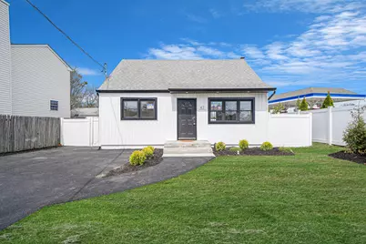 47 Essex Circle, Shirley, NY 11967 - Photo 1