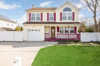 1040 Wellwood Avenue, West Babylon, NY 11704 - Photo 1