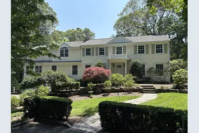 9 Oakwood Drive W, Lloyd Harbor, NY 11743 - Photo 1