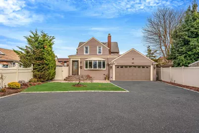 179 Baylawn Avenue, Copiague, NY 11726 - Photo 1