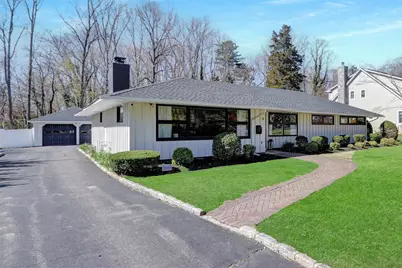 11 Cannon Court, Huntington, NY 11743 - Photo 1