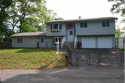 93 W 6th Street, Ronkonkoma, NY 11779 - Photo 1