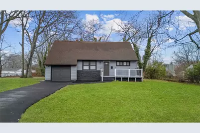 5 Duke Street, Bay Shore, NY 11706 - Photo 1