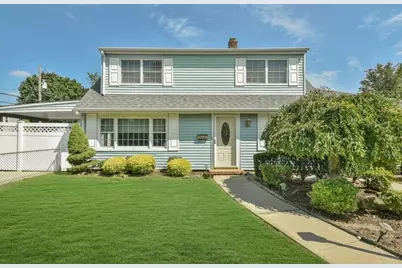 7 Sandy Lane, Levittown, NY 11756 - Photo 1