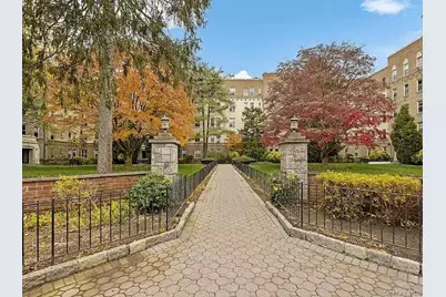 472 Gramatan Avenue #BLDG. 1, Unit B4, Mount Vernon, NY 10552 - Photo 1