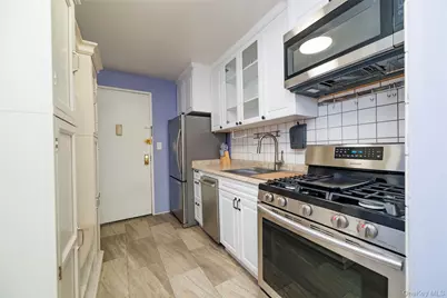 2241 Palmer Avenue #3A, New Rochelle, NY 10801 - Photo 1