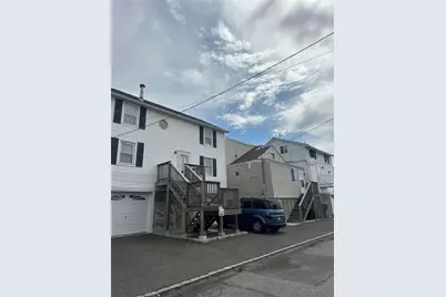 864 S Walnut Street, Lindenhurst, NY 11757 - Photo 1