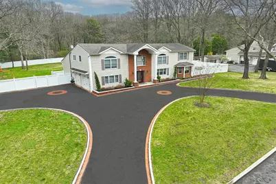 3 Sleepy Lane, Melville, NY 11747 - Photo 1