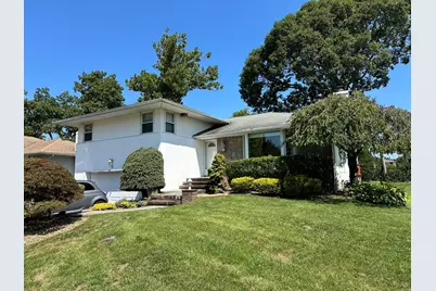 16 Middle Lane, Jericho, NY 11753 - Photo 1