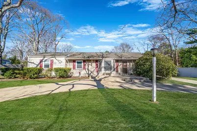 615 Spruce Avenue, Sayville, NY 11782 - Photo 1