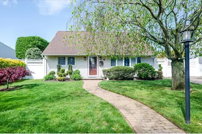 16 Roxbury Lane, Massapequa, NY 11758 - Photo 1