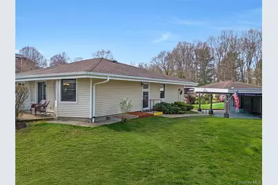 32 Cambridge Court #A, Yorktown Heights, NY 10598 - Photo 1