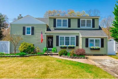 120 Gladstone Avenue, West Islip, NY 11795 - Photo 1