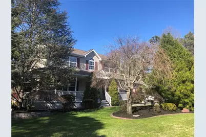 7 Palace Court, Manorville, NY 11949 - Photo 1