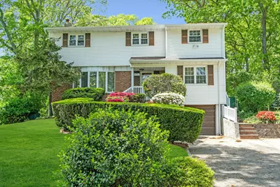 65 Robin Drive, Hauppauge, NY 11788 - Photo 1