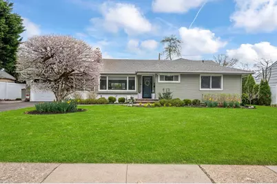 642 Salisbury Park Drive, Westbury, NY 11590 - Photo 1