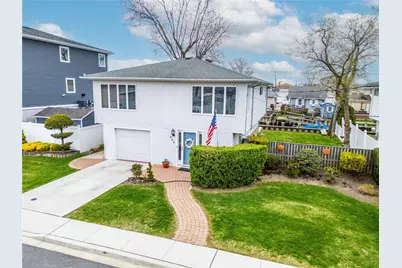 465 Nassau Avenue, Freeport, NY 11520 - Photo 1