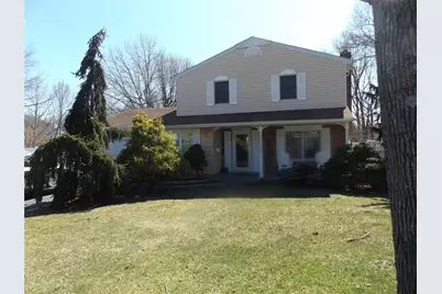 14 Russett Court, Kings Park, NY 11754 - Photo 1