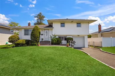 8 Spector Lane, Plainview, NY 11803 - Photo 1