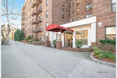 71-11 Yellowstone Boulevard #6H, Forest Hills, NY 11375 - Photo 1