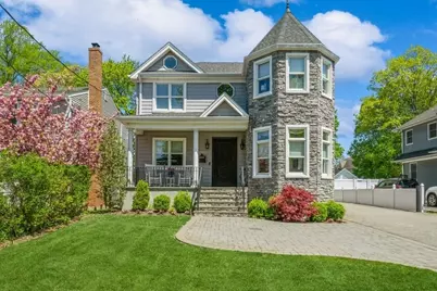 187 Lakeview Avenue, Rockville Centre, NY 11570 - Photo 1