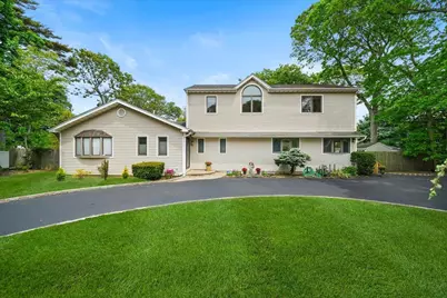 617 Smithtown Avenue, Bohemia, NY 11716 - Photo 1