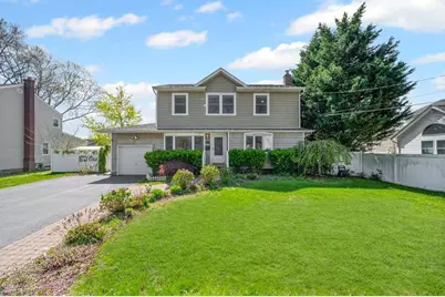 613 14th Street, West Babylon, NY 11704 - Photo 1